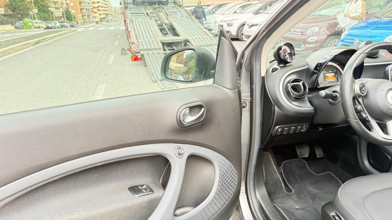 Smart ForTwo 90 0.9 T twinamic cabrio Passion LED NAVI BRACCIOLO BLUETOOTH PDC