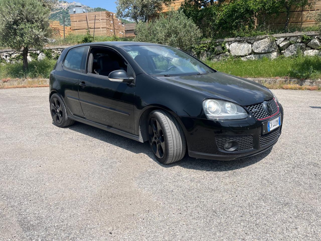 Volkswagen Golf 2.0 16V FSI 4mot. 3p. Sportline