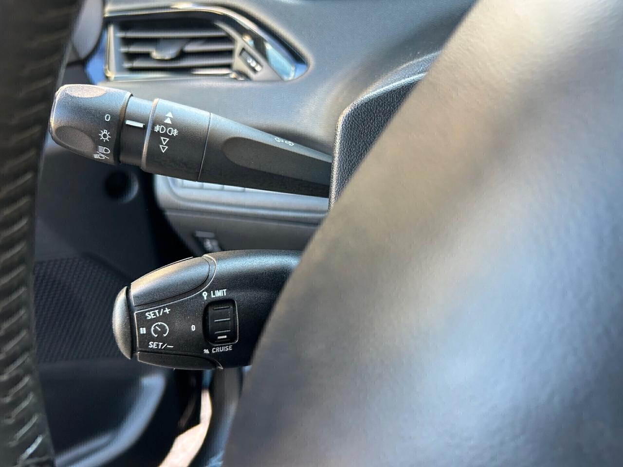 Peugeot 208 BlueHDi 100 S&S 5 porte Active