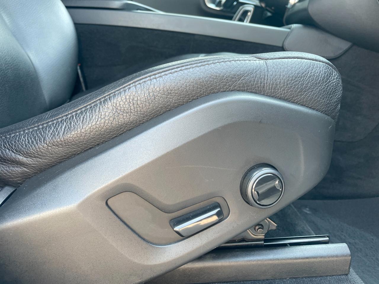 Volvo XC 90 XC90 B5 (d) AWD Geartronic Momentum Pro