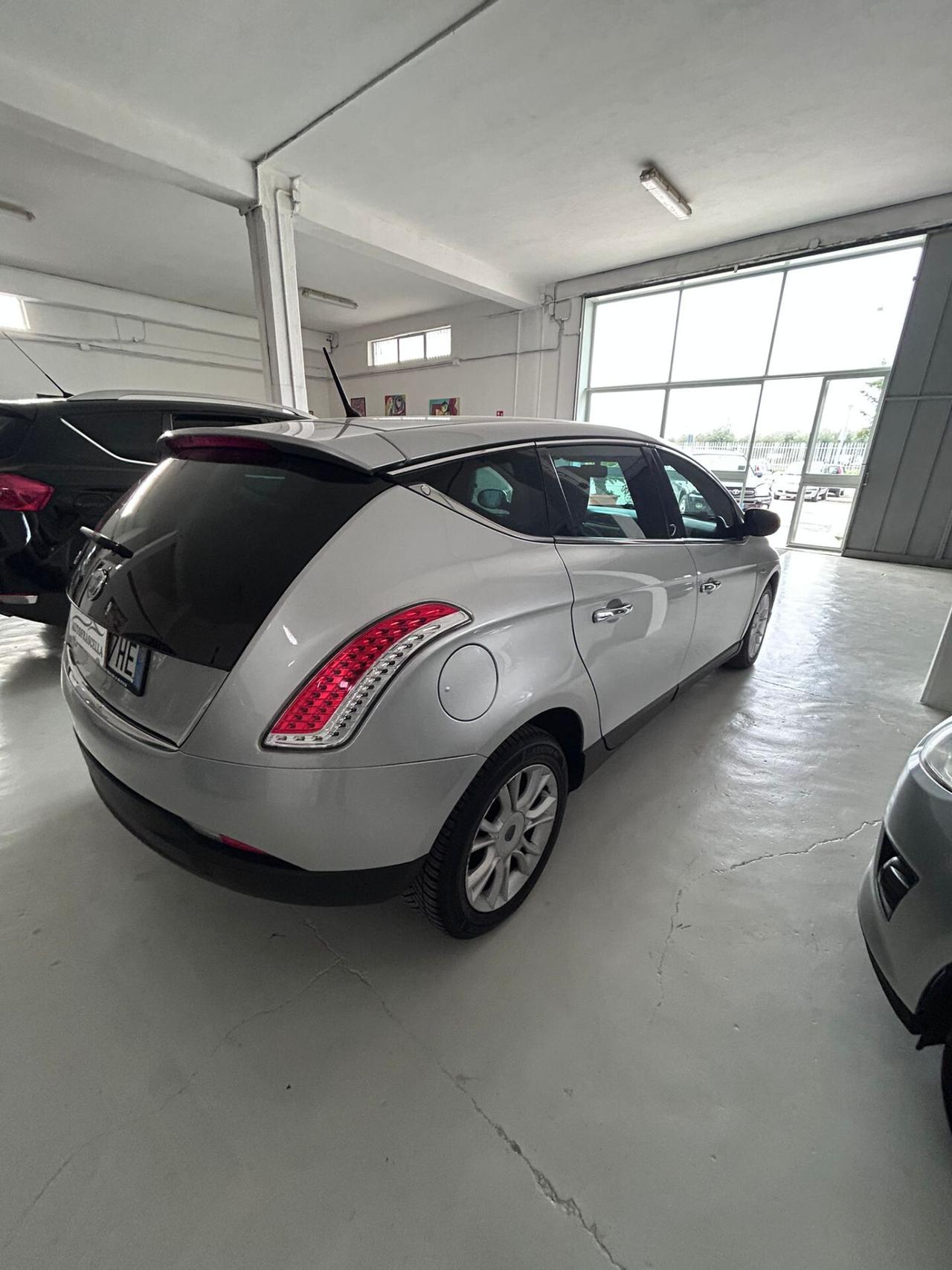 Lancia Delta 1.6 MJT DPF Argento