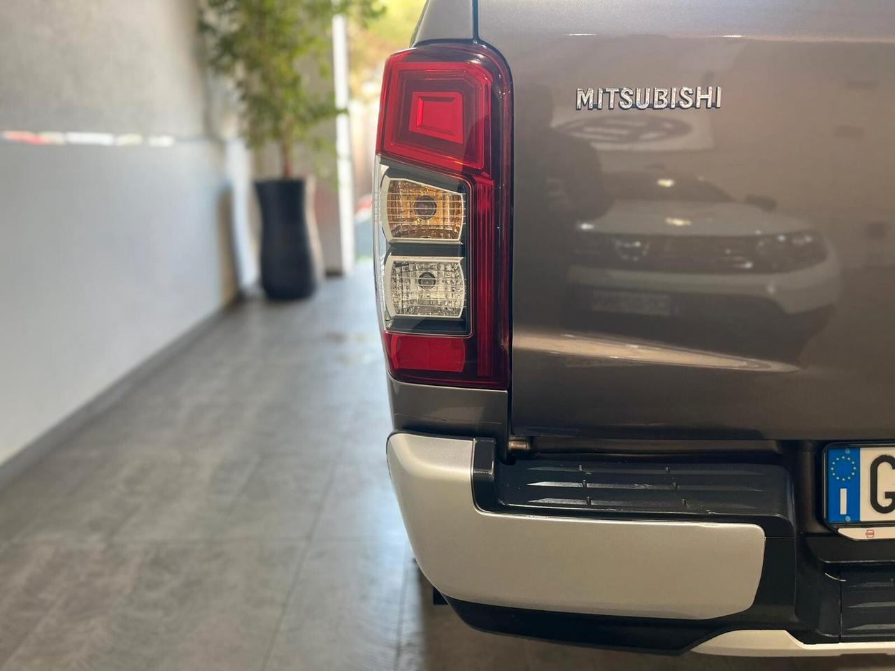 MITSUBISHI L200 2.3 D Double Cab 4x4 *2021* *UNICOPRO* *FULL*