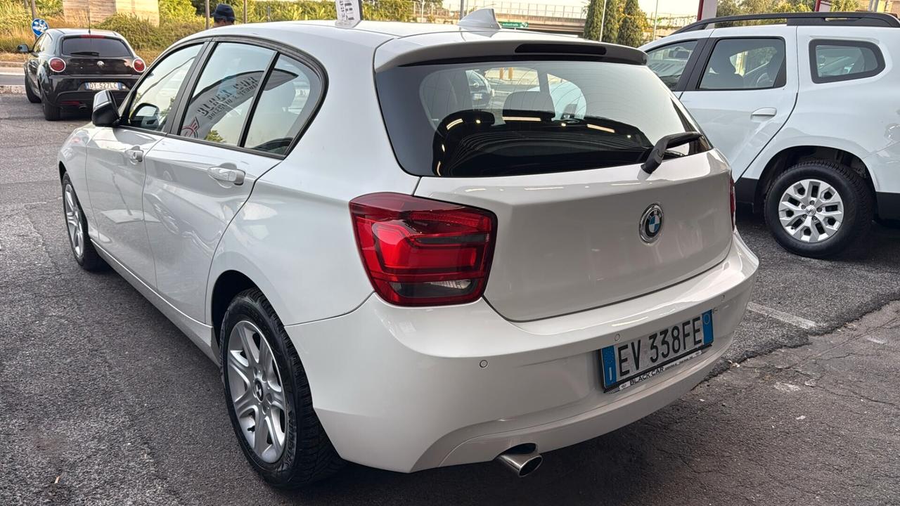 Bmw 116 116d 5p. Unique