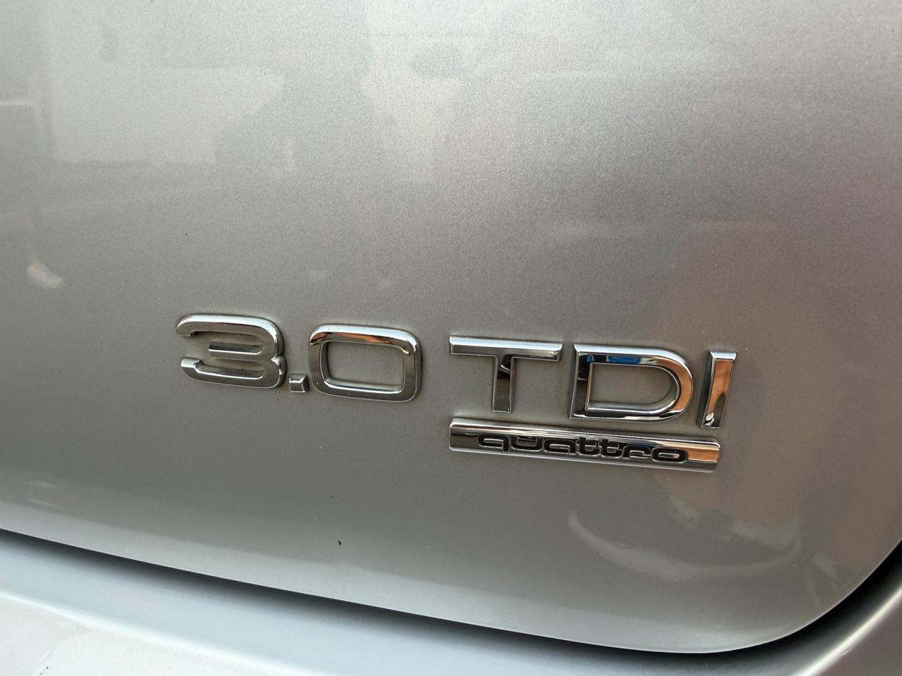 Audi A6 Avant 3.0 V6 TDI quattro SLine