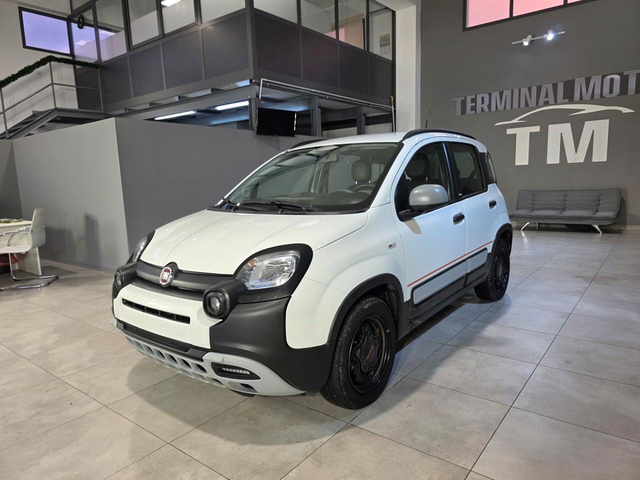 Fiat Panda 1.0 FireFly S&S Hybrid Garmin