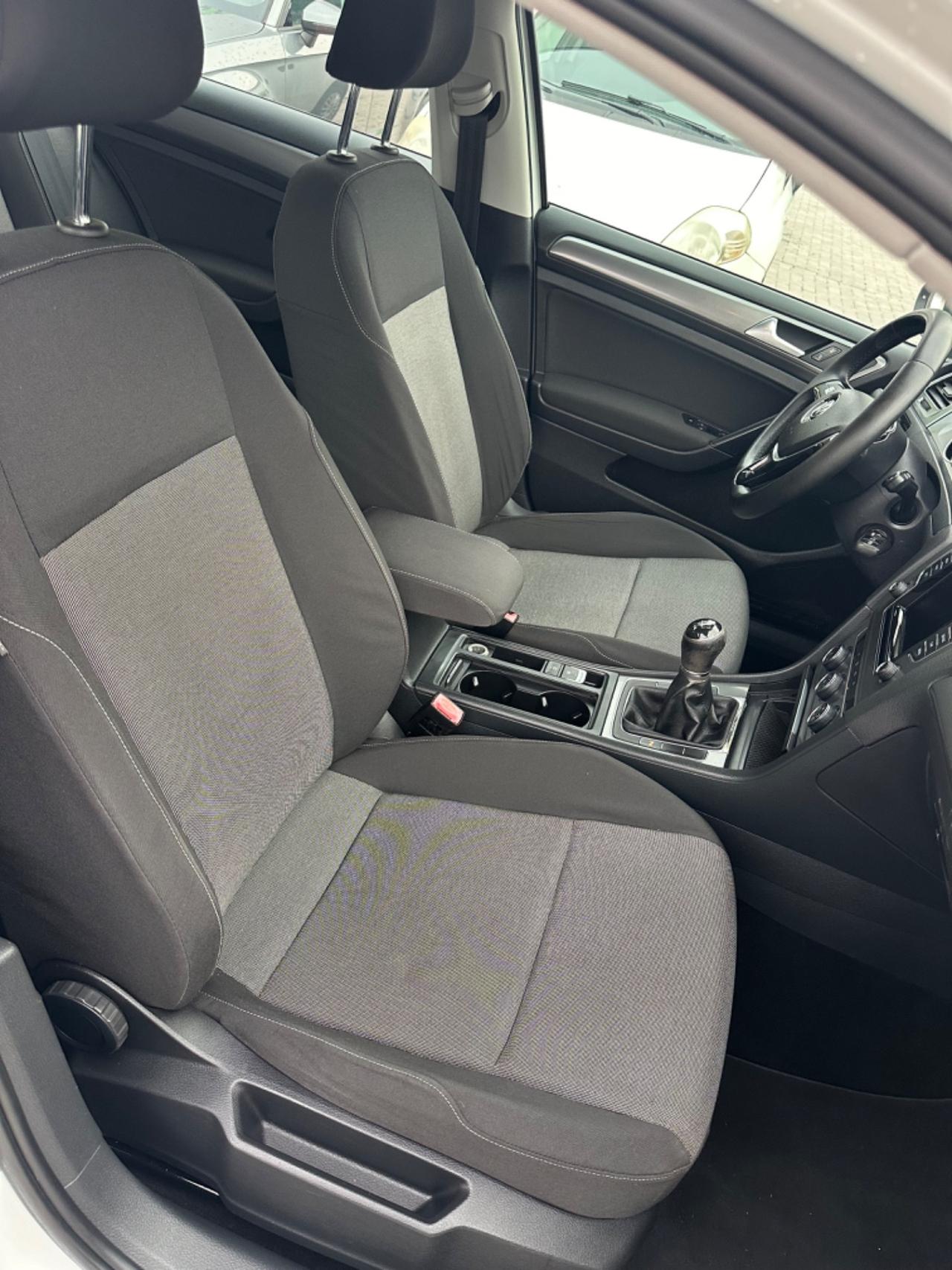 Volkswagen Golf 1.6 TDI 5p. Highline BlueMotion Technology
