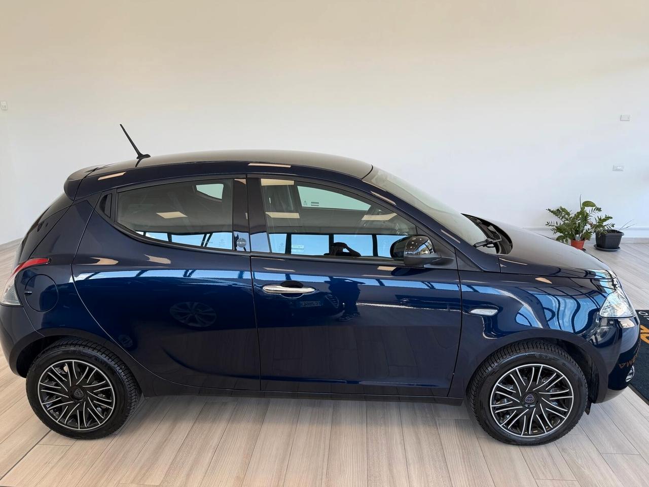Lancia Ypsilon 1.0 Hybrid Ecochic Gold 5 porte S&S Firefly