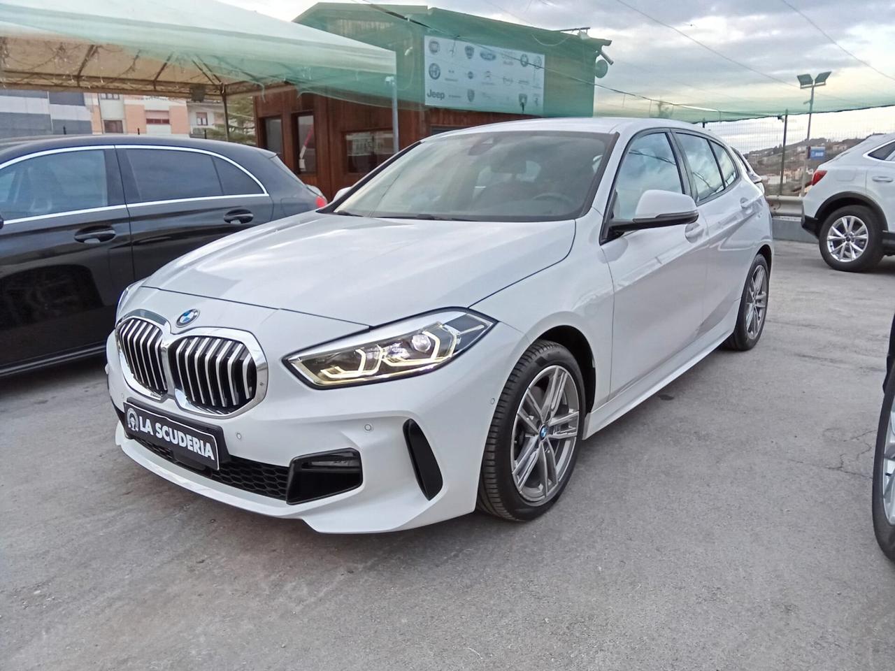 Bmw 118 118d 5p. Msport