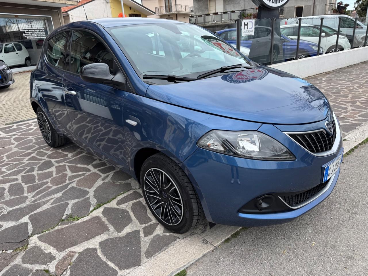 Lancia Ypsilon 1.0 FireFly 5 porte S&S Hybrid Alberta Ferretti