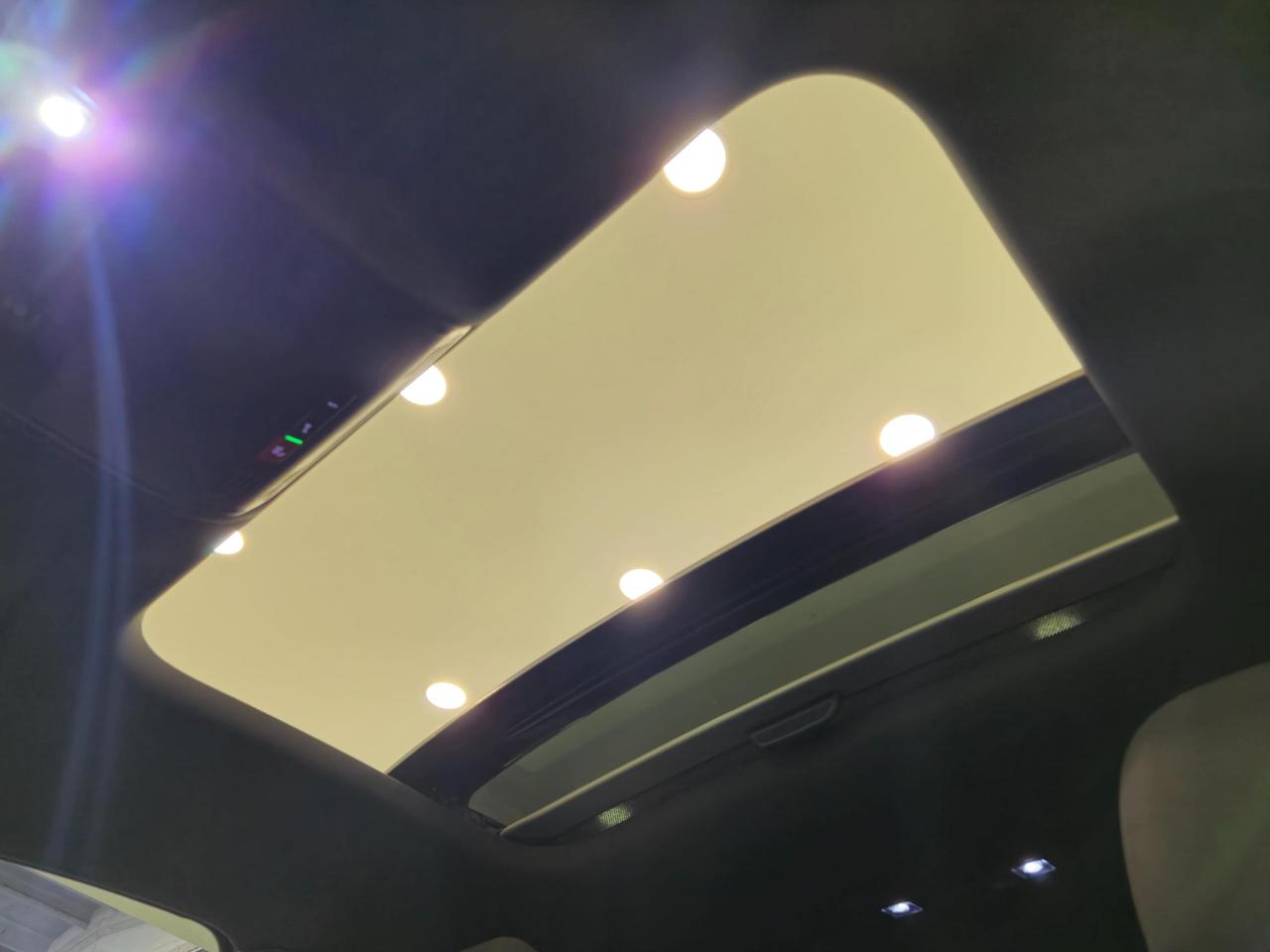 Volkswagen Taigo 1.0 tsi R-Line 110cv - ACC/Lim - Cam - Carplay - Tetto