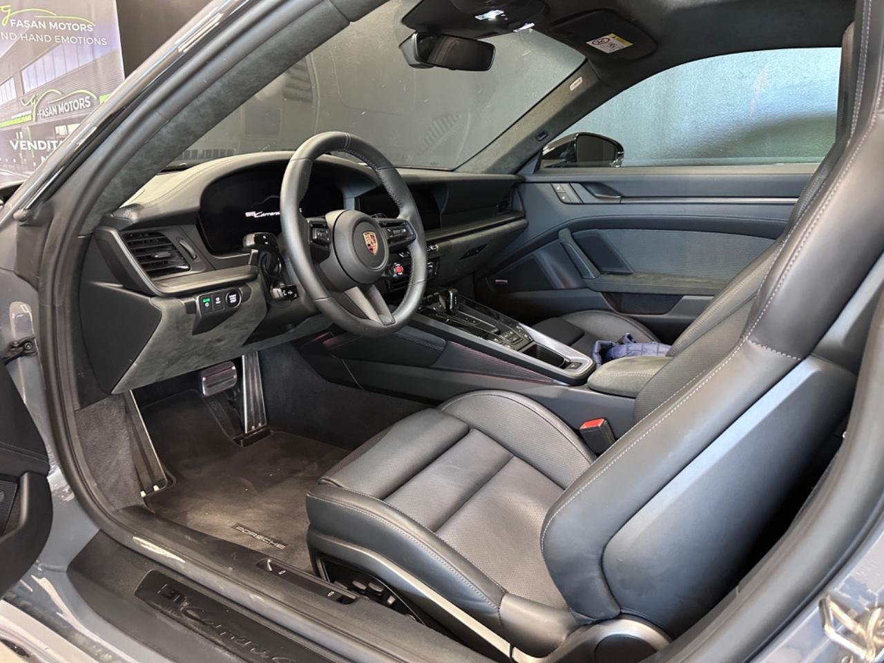 Porsche 911 Coupe 3.6 Carrera 4 GTS auto