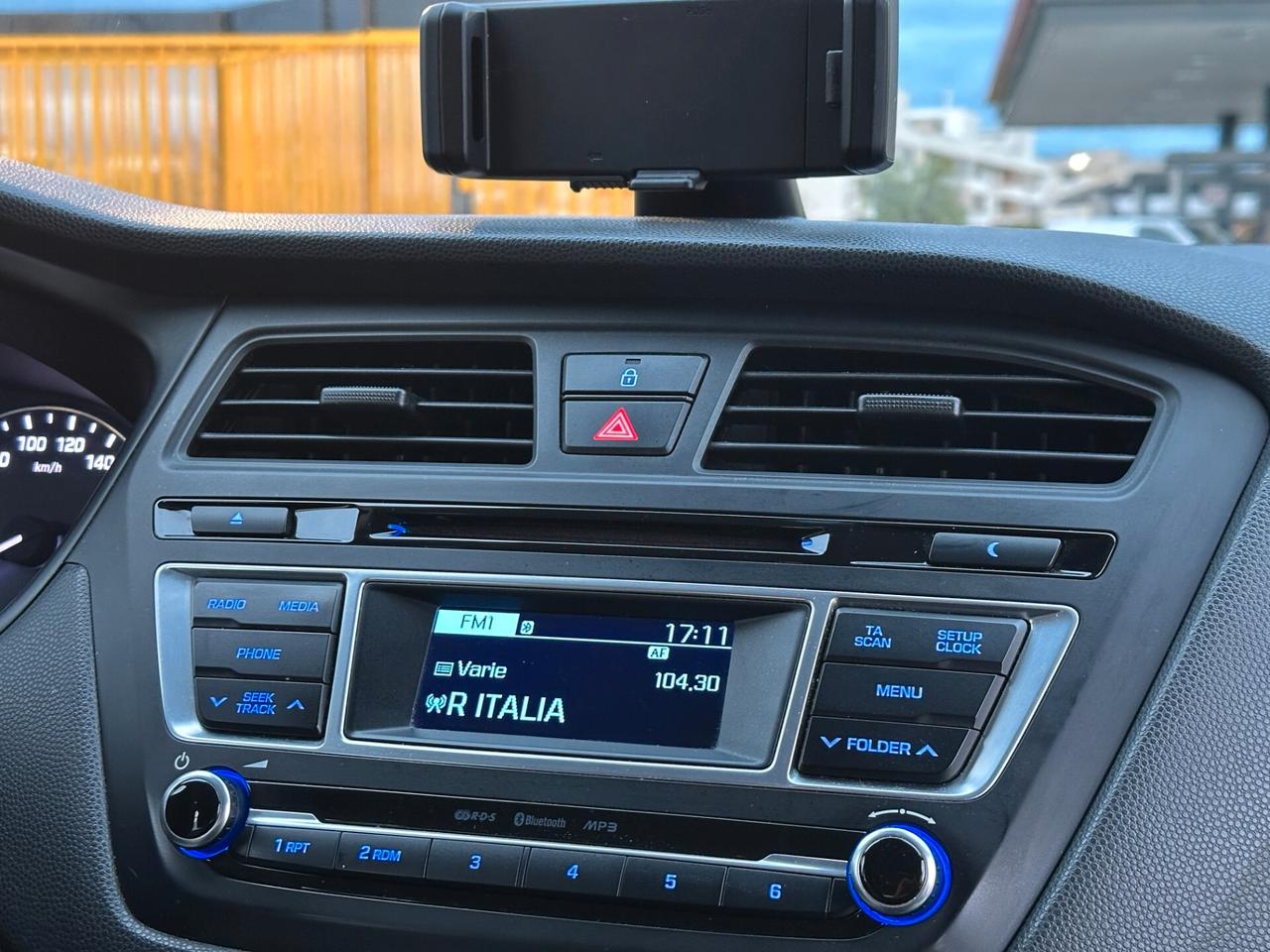 HYUNDAI i20 1.2 84 CV 5 porte Econext Login