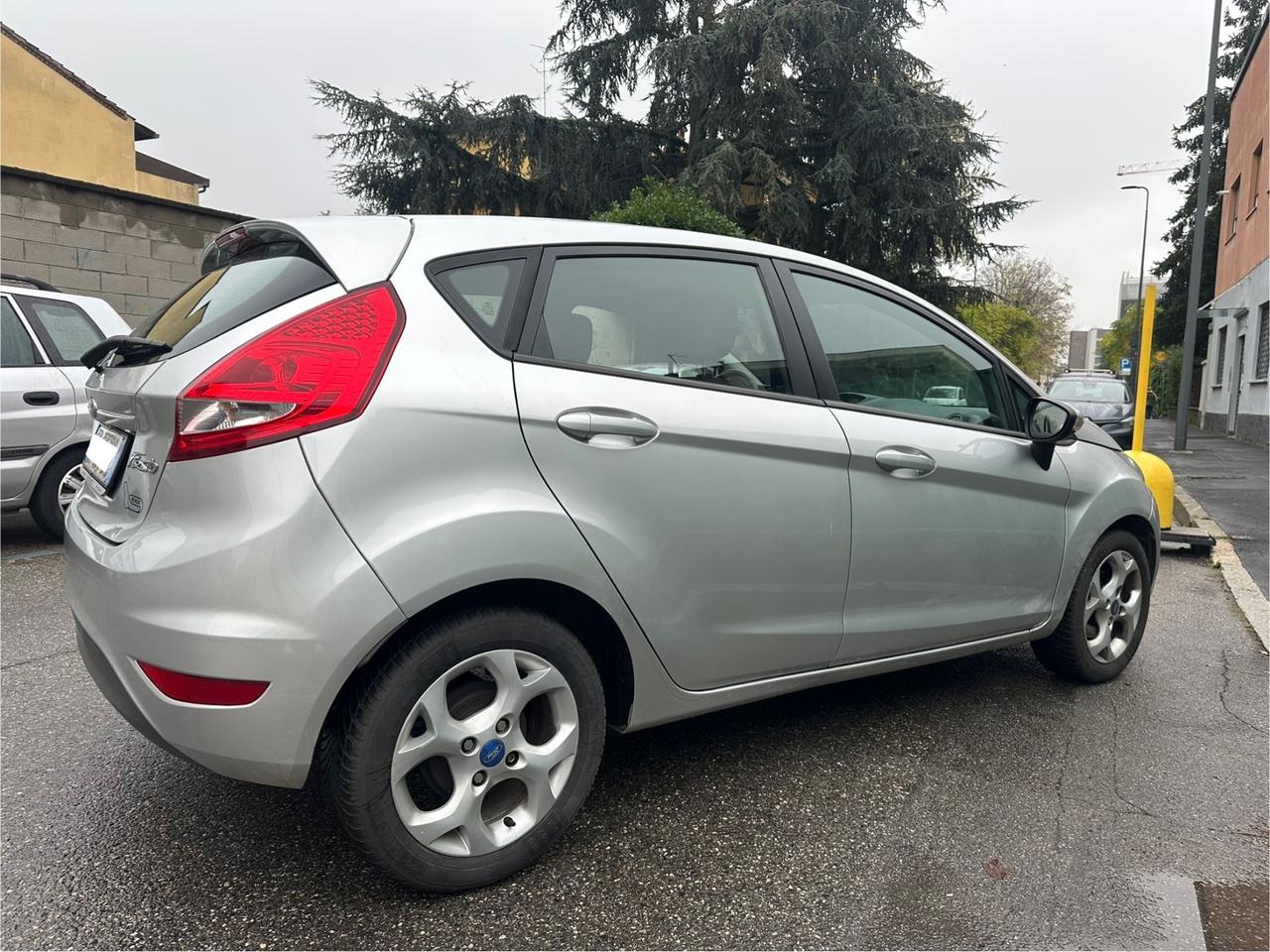 Ford Fiesta 1.4 GPL Business - euro 5 - ok neopatentati
