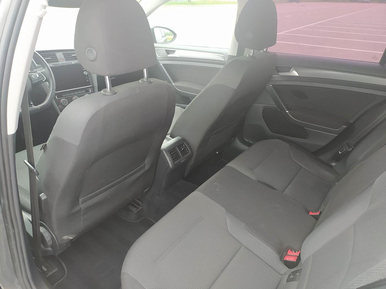 Volkswagen Golf Business 1.6 TDI BlueMotion #11156