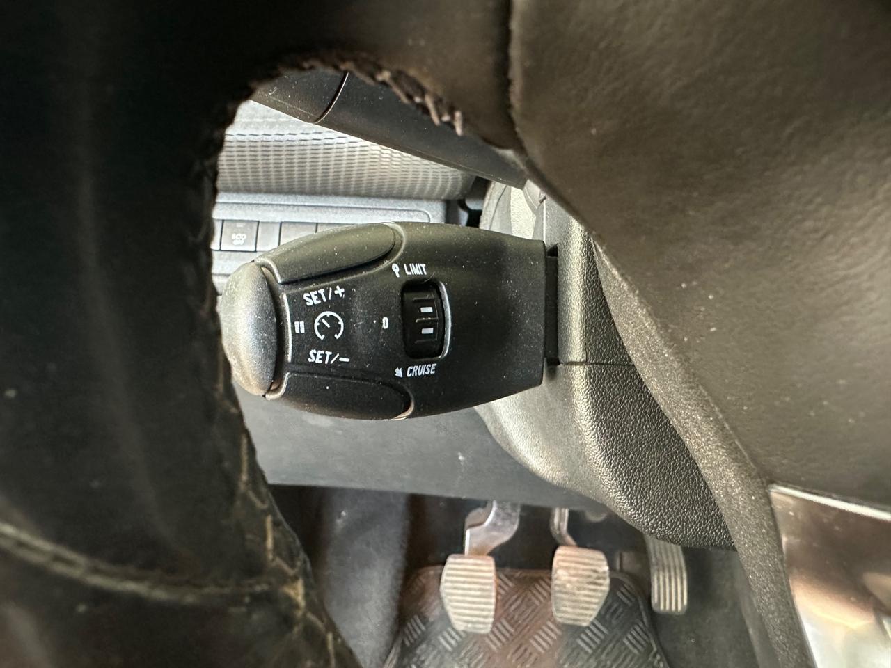 Peugeot 2008 1.6 e-HDi 115 CV Stop&Start Allure