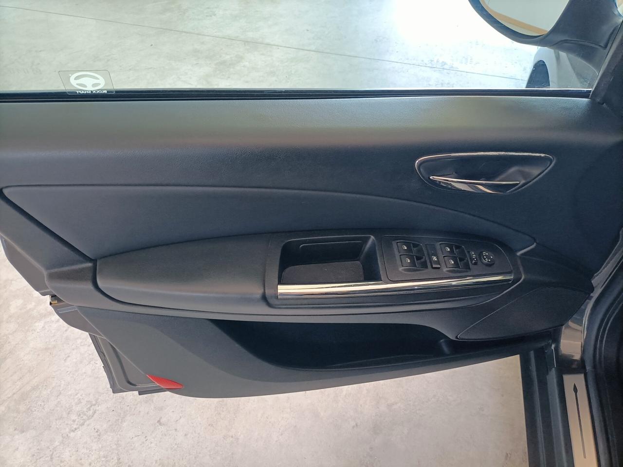 Lancia Delta 1.6 MJT CV 120 DPF Gold 06/2012