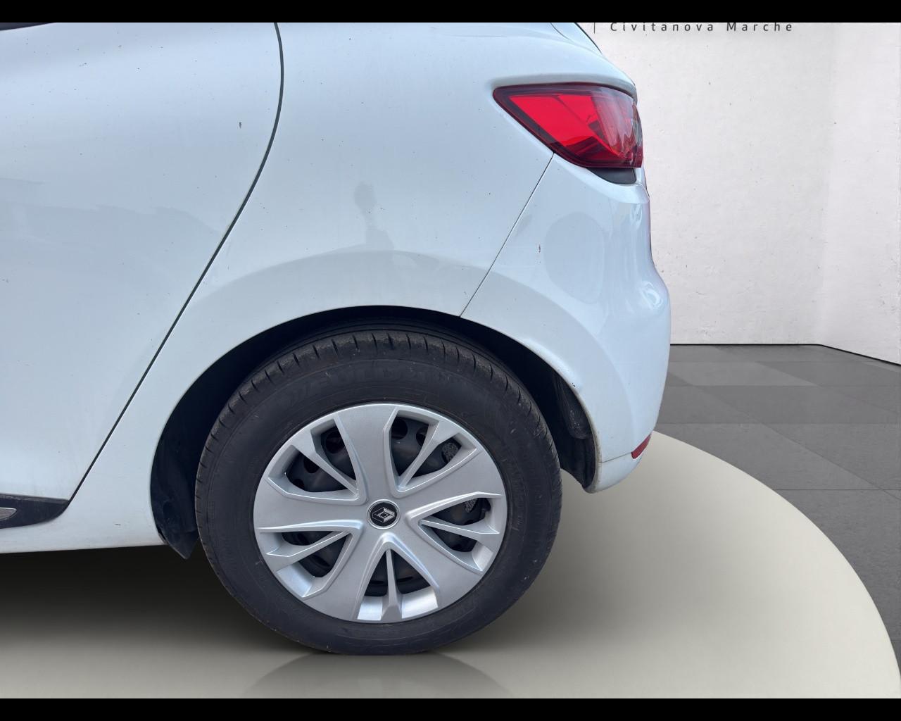 RENAULT Clio 4ª serie - Clio dCi 8V 75 CV 5 porte Business