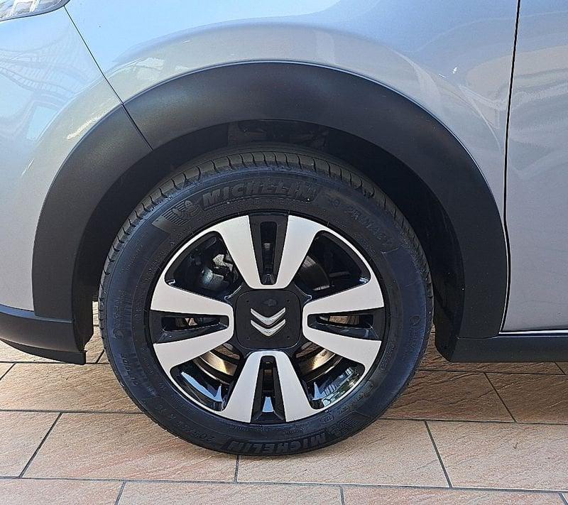 Citroën C3 C3 1.2 puretech Shine s&s 83cv neopatentati