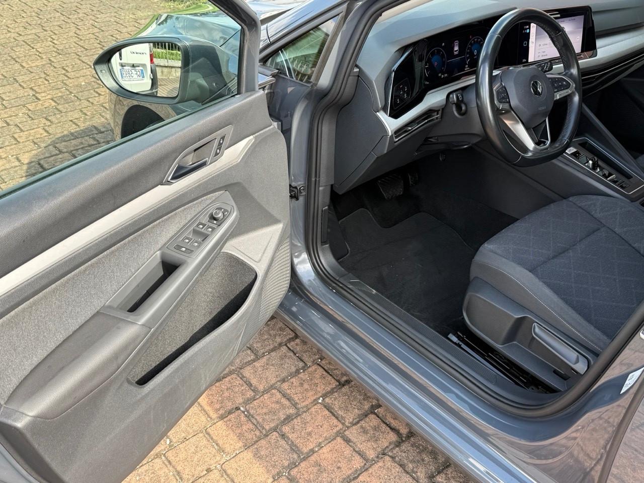 VW Golf 2.0 TDI DSG Life/TG UFFICIALI/UNIPRO