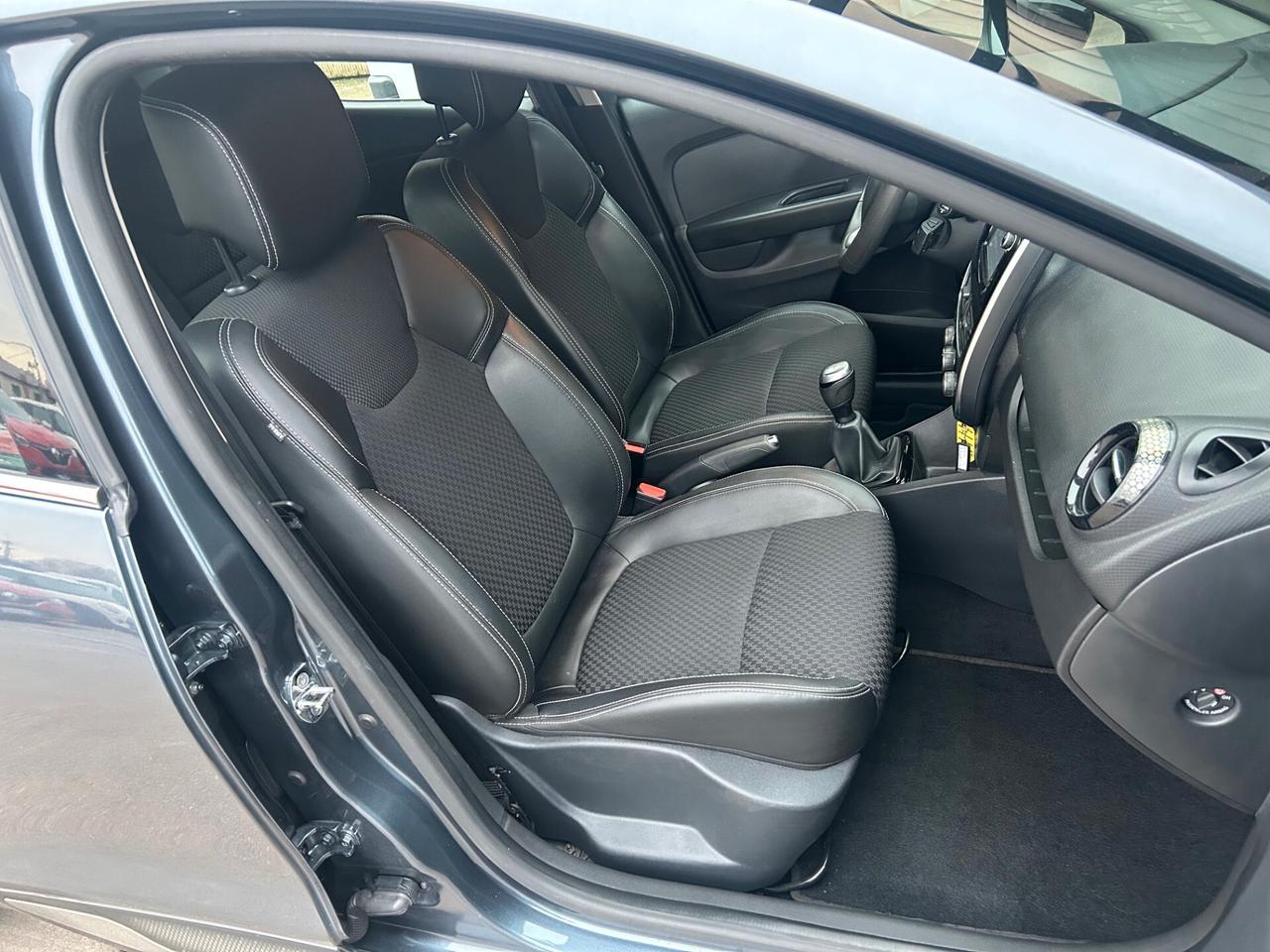 Renault Clio dCi 8V 75 CV 5 porte Moschino Zen