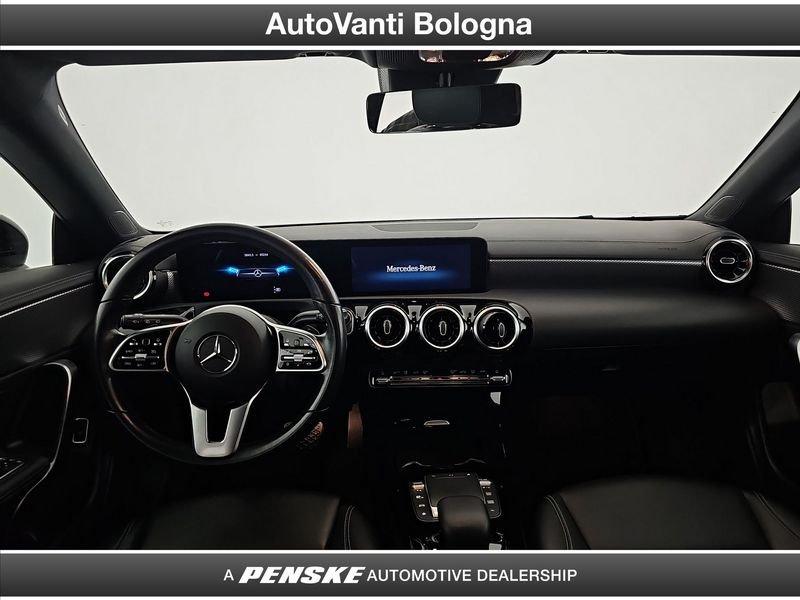 Mercedes-Benz CLA CLA Shooting Brake 180 d Night edition auto