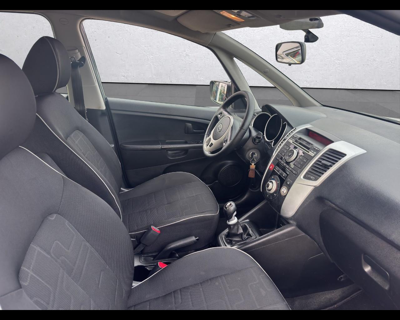 KIA Venga - Venga 1.4 CRDi 90CV WGT EX