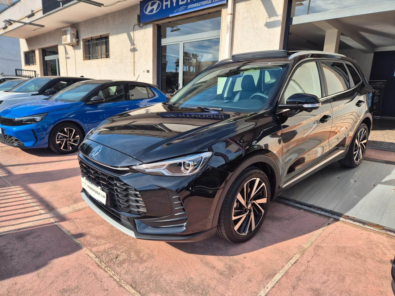 ZS Hybrid+ Luxury TETTO APRIBILE