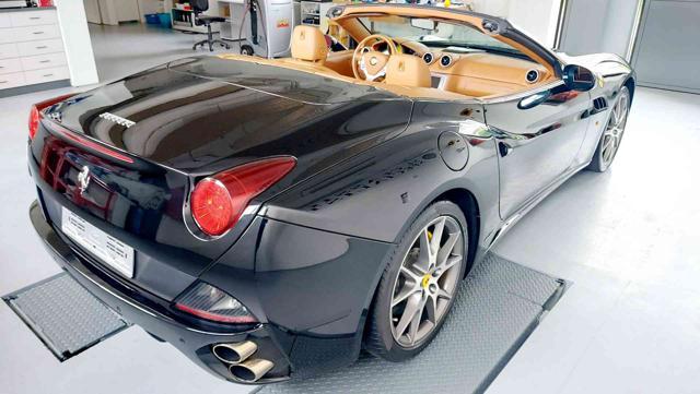 FERRARI California 13000km pari al nuovo IVA esposta