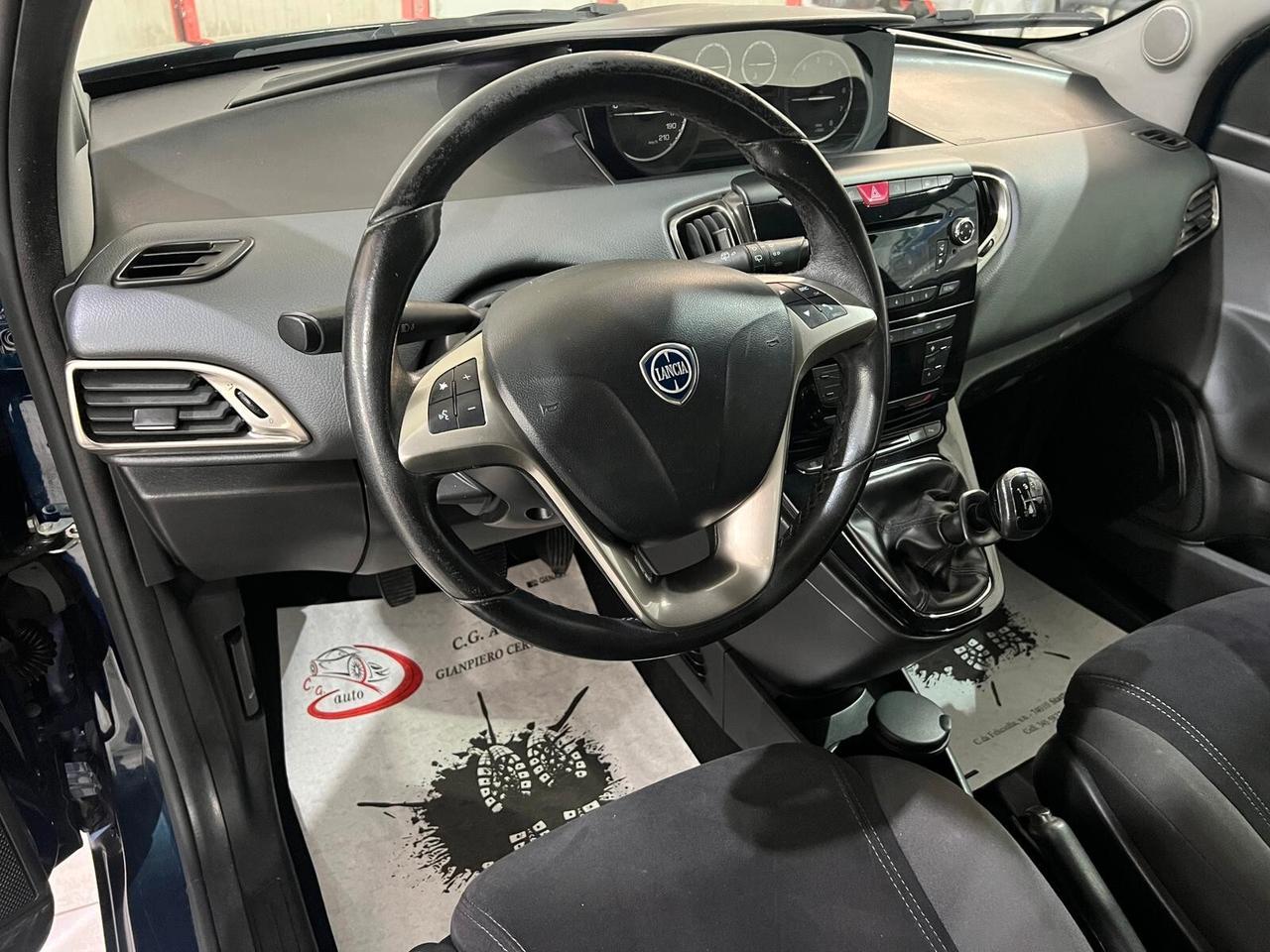 Lancia Ypsilon 1.2 69 CV - 30th Anniversary - 2015