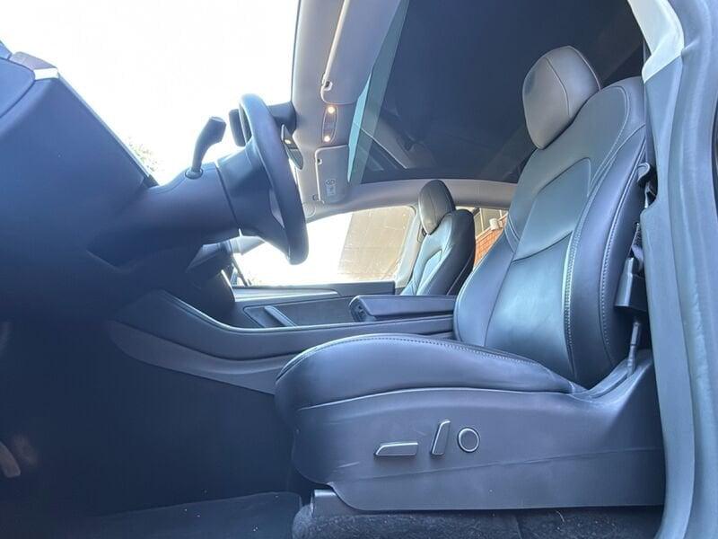 Tesla Model Y 75 kWh Dual Motor Long Range 4WD aut.