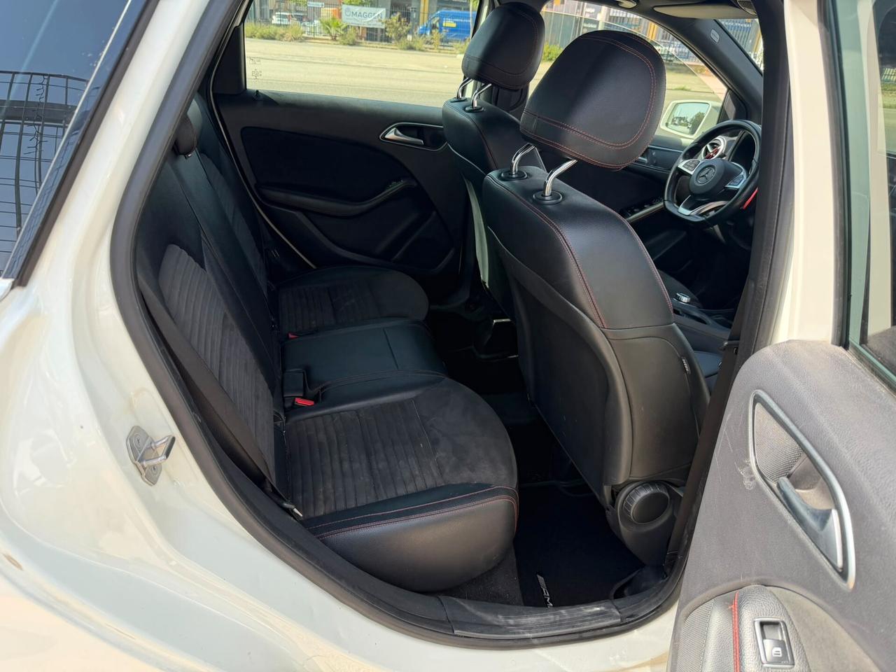 Mercedes-benz B 180 d Premium