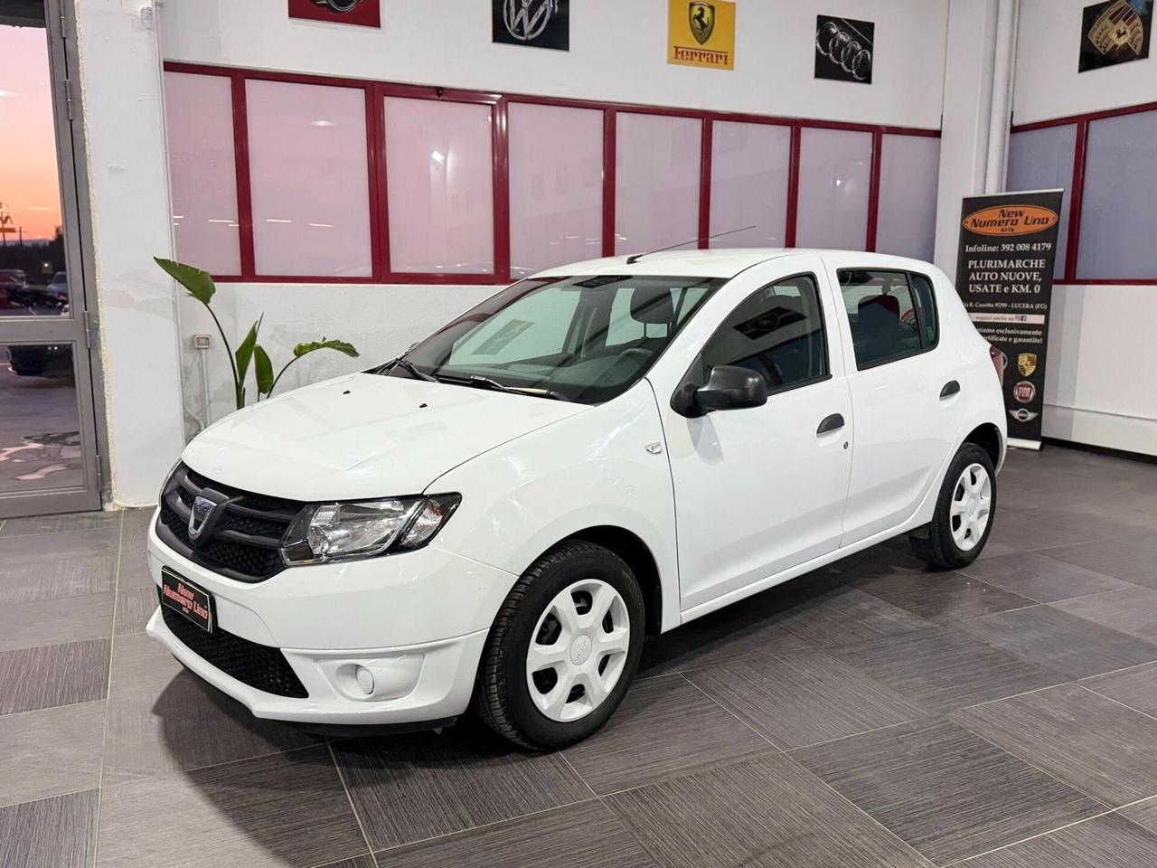 Dacia Sandero 1.2 benzina 75CV Serie Speciale Laureate Family