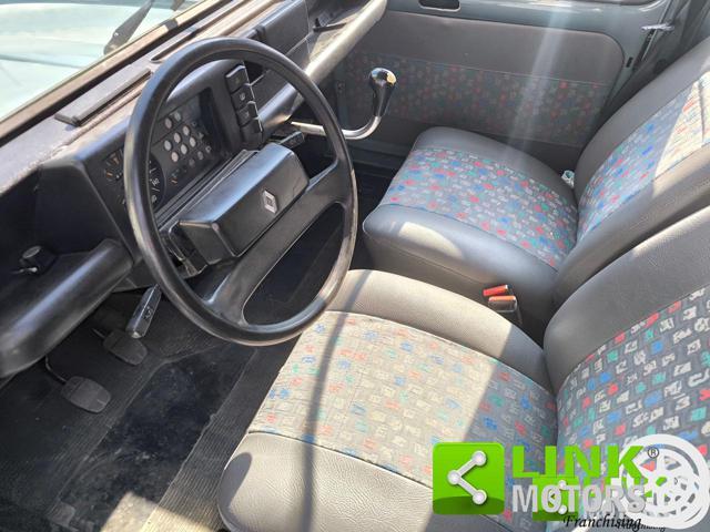 RENAULT R 4 950TL