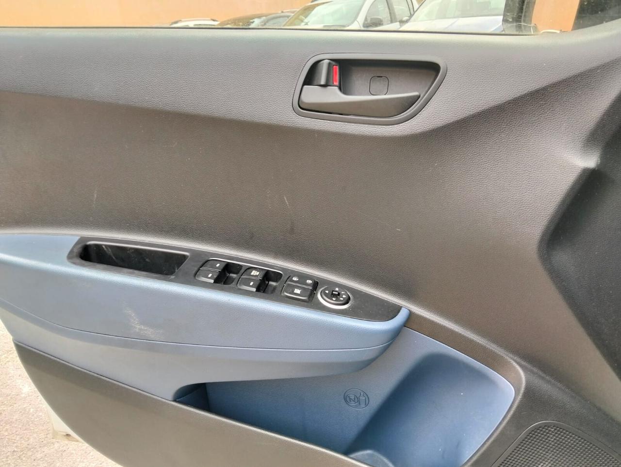 Hyundai i10 1.0 MPI Comfort 2015 "Motore Rotto"