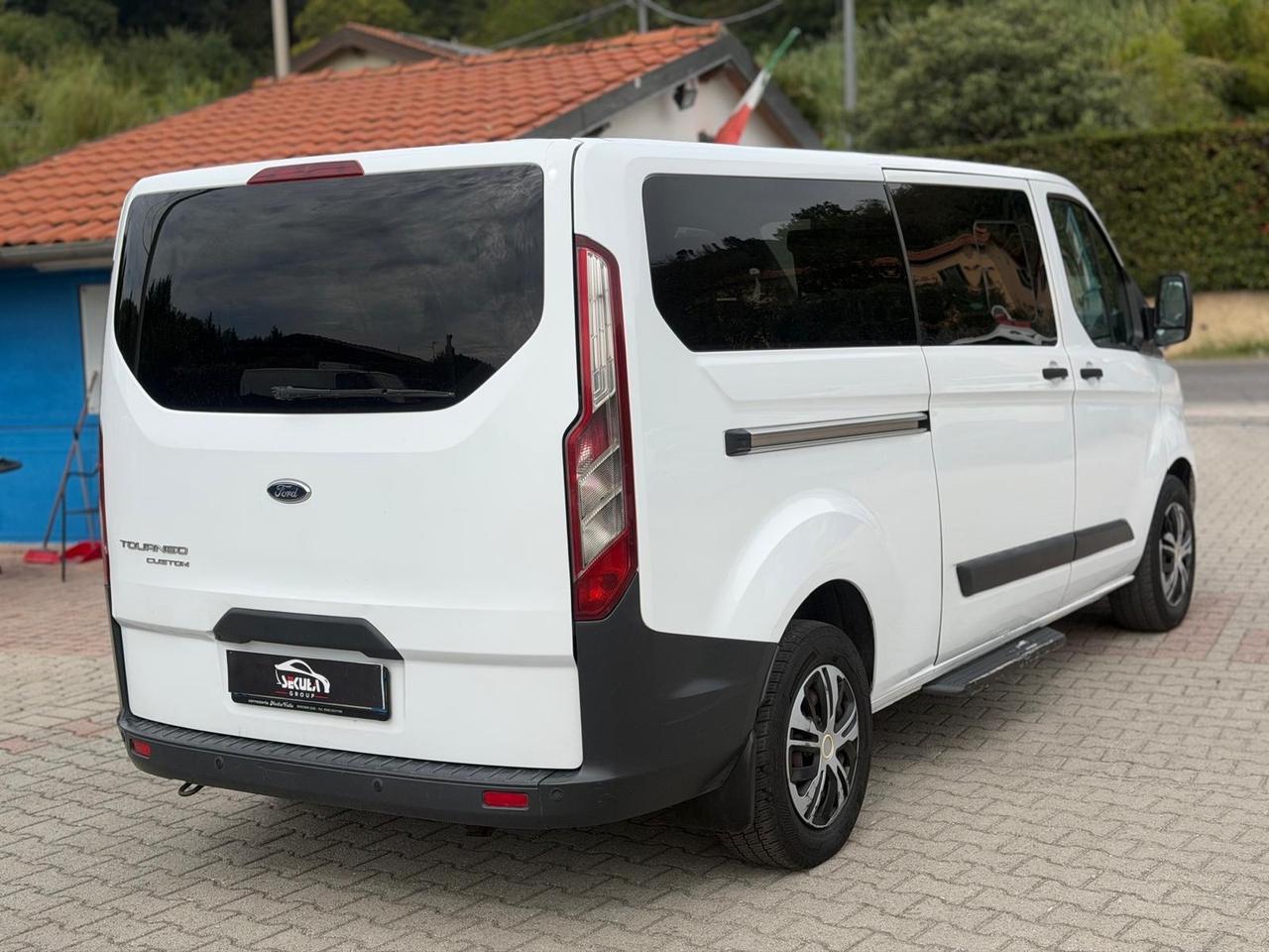 Ford Tourneo Custom 310 2.0 TDCi 130CV PC Titanium
