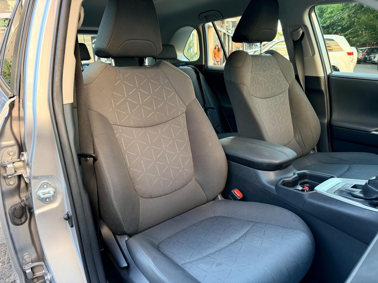 Toyota RAV 4 RAV4 2.5 Full Hybrid UNIPRO