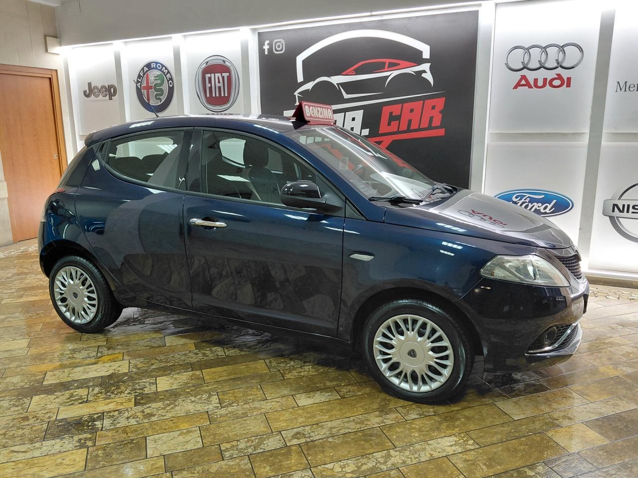 Lancia Ypsilon 1.2 69 CV 5 porte soli 68000 km