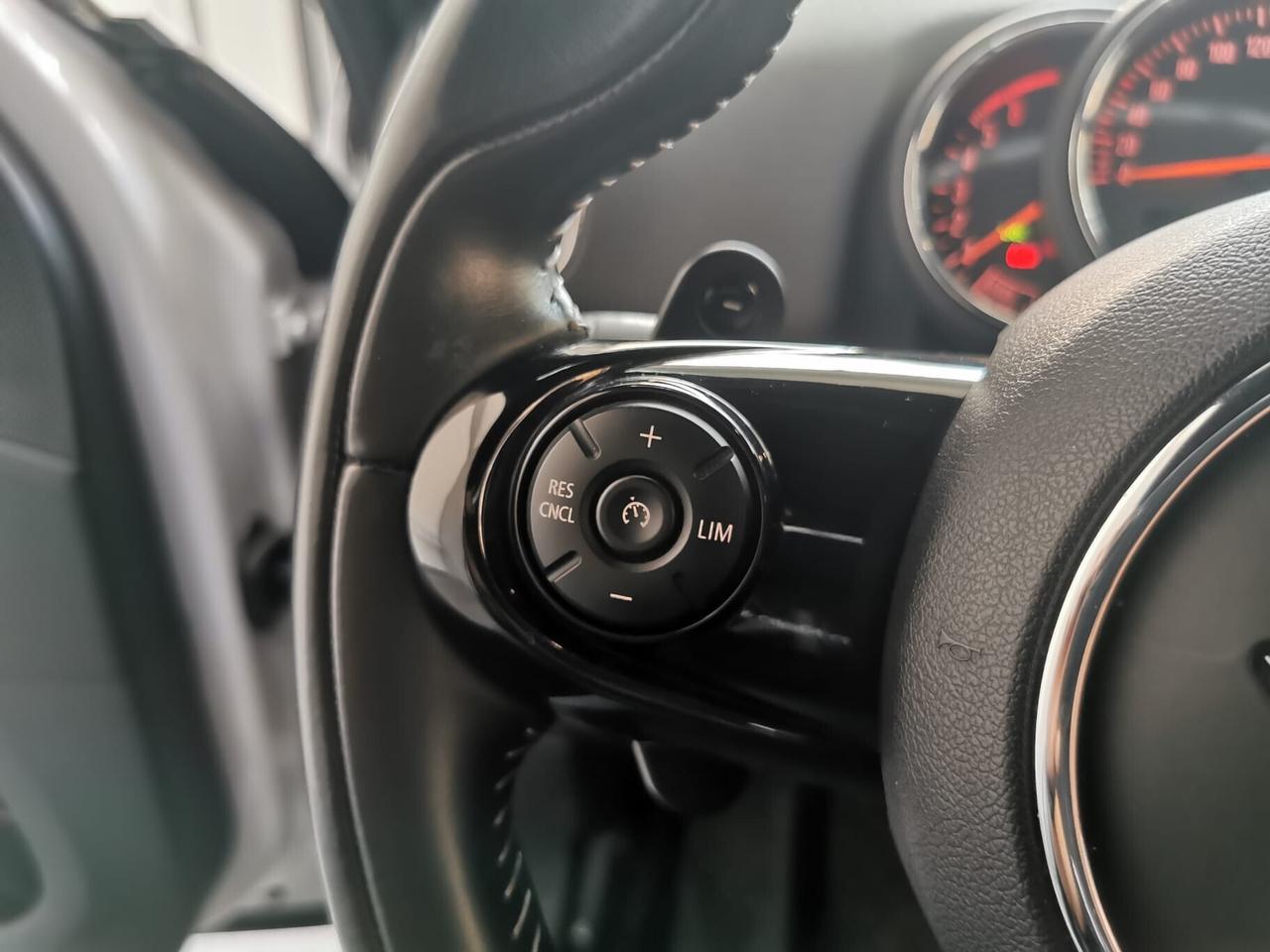 MINI 2.0 Cooper SD Countryman ALL4 Automatica