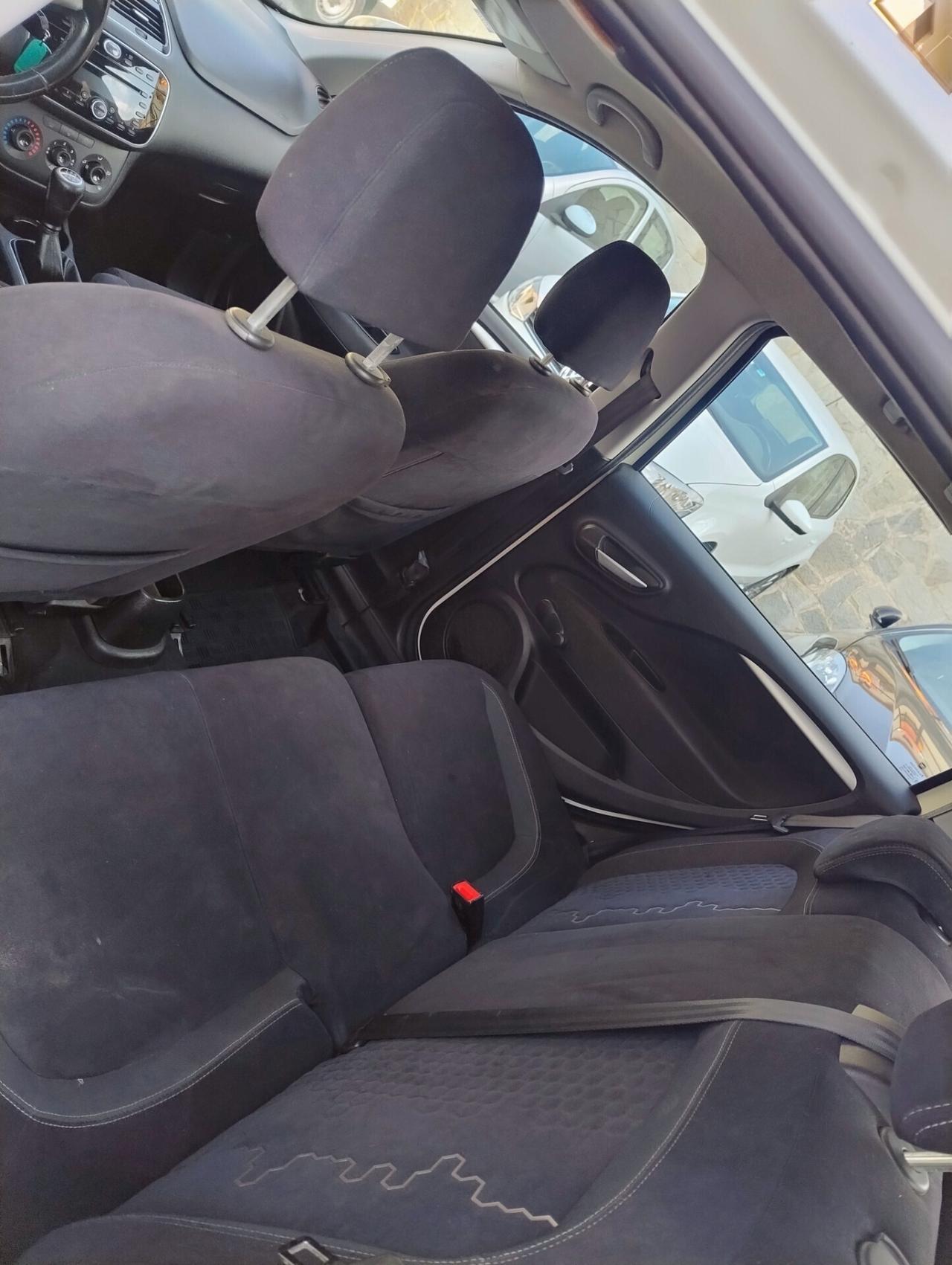 Fiat Punto 1.3 MJT II 75 CV 5 porte Lounge Euro6 NEOPATENTATI