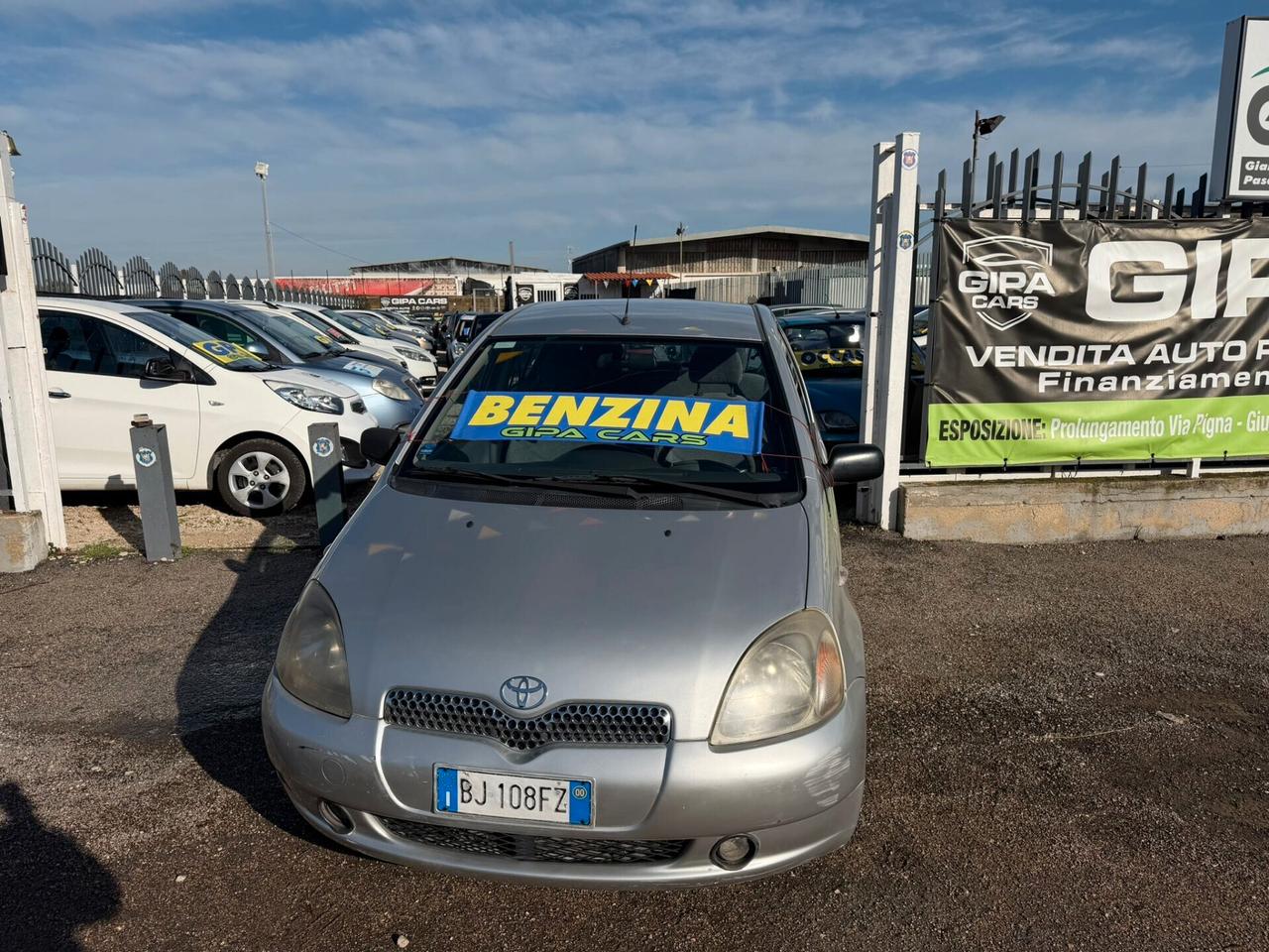 Toyota Yaris 1.0i 16V cat 5 porte Sol