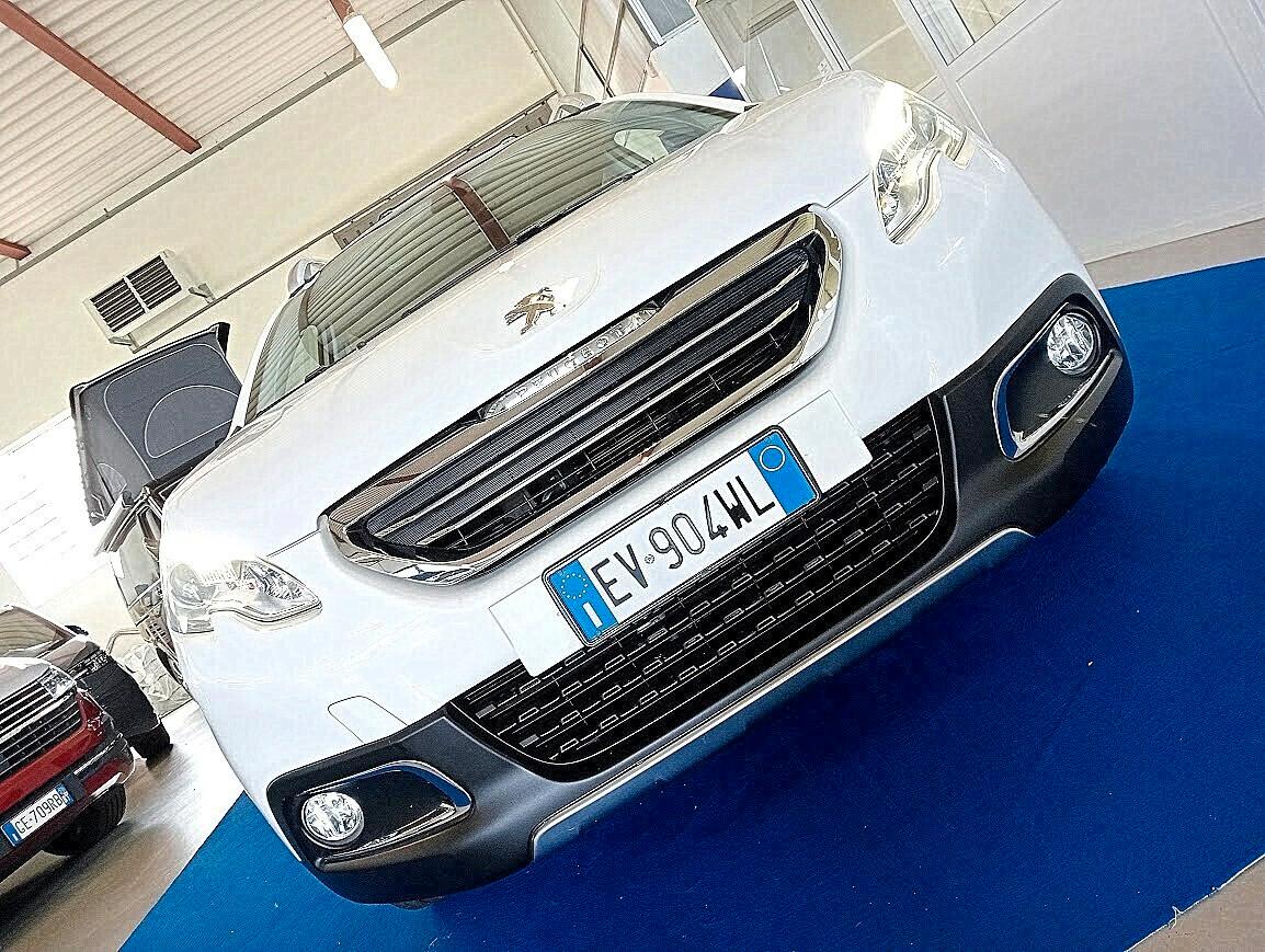 Peugeot 2008 1.2 82cv ALLURE TETTO PANORAMICO UNIPROPR