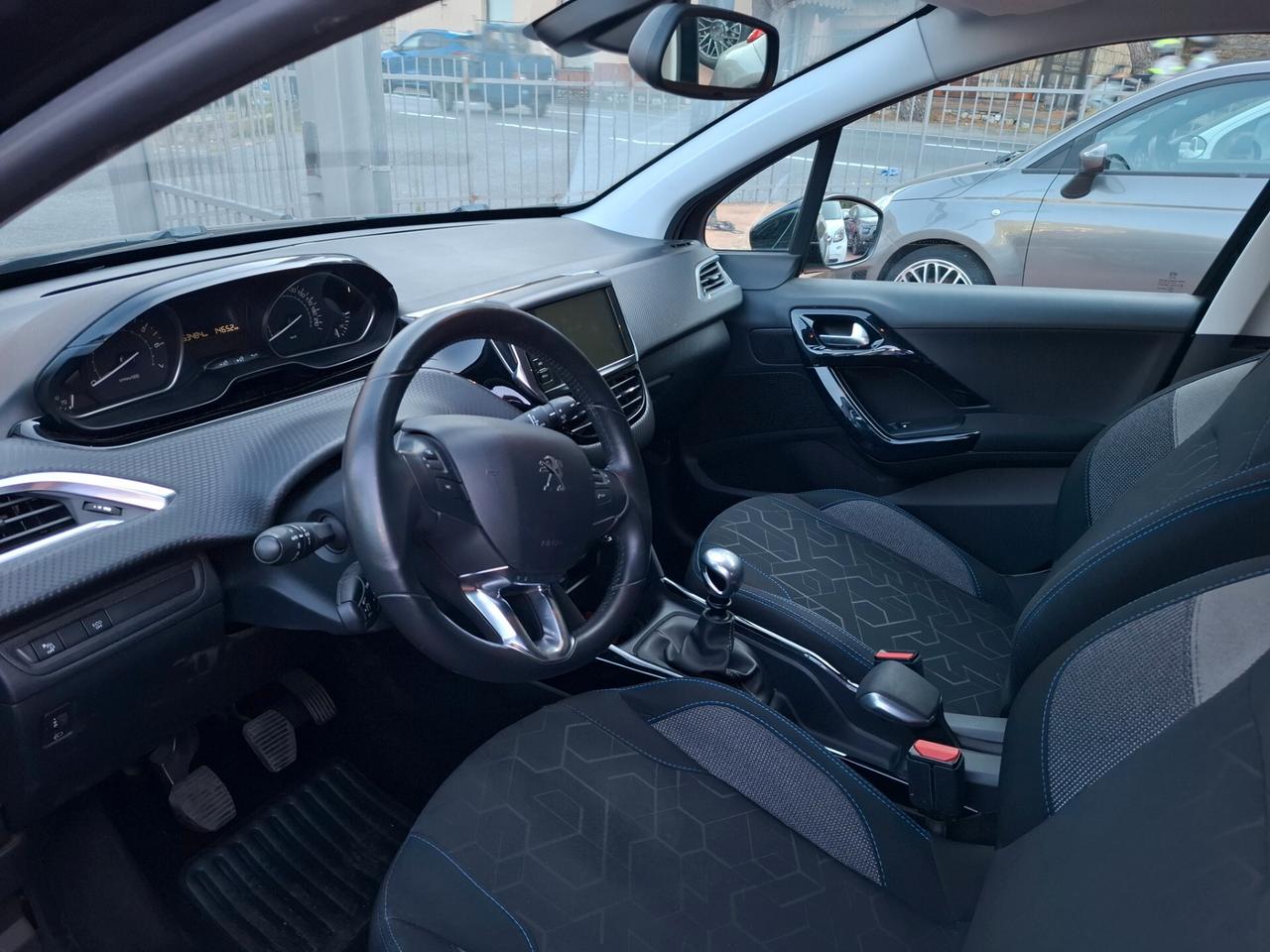 Peugeot 2008 PureTech Turbo 110 S&S Signature