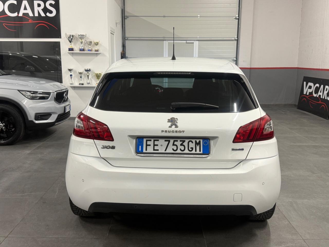 Peugeot 308 BlueHDi 120 S&S Allure