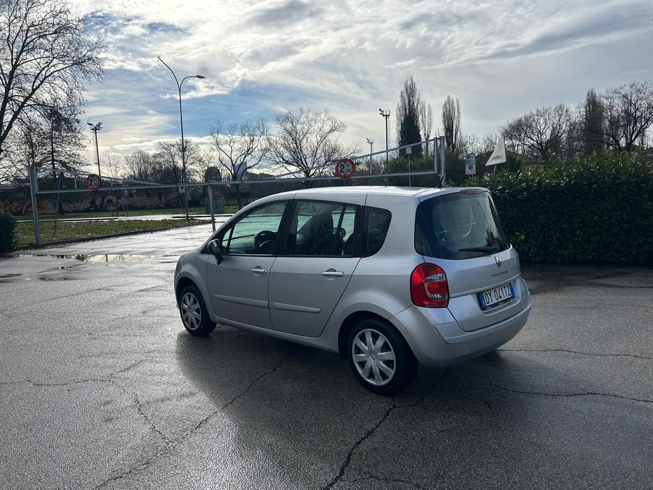 Renault Modus Grand 1.2 cc benzina unica proprietaria