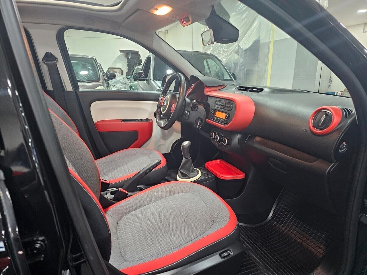 NUOVA RENAULT TWINGO ENERGY INTENS SCe 1.0 BENZ 65CV. GARANZIA UFFICIALE RENAULT. AUTO COME NUOVA.