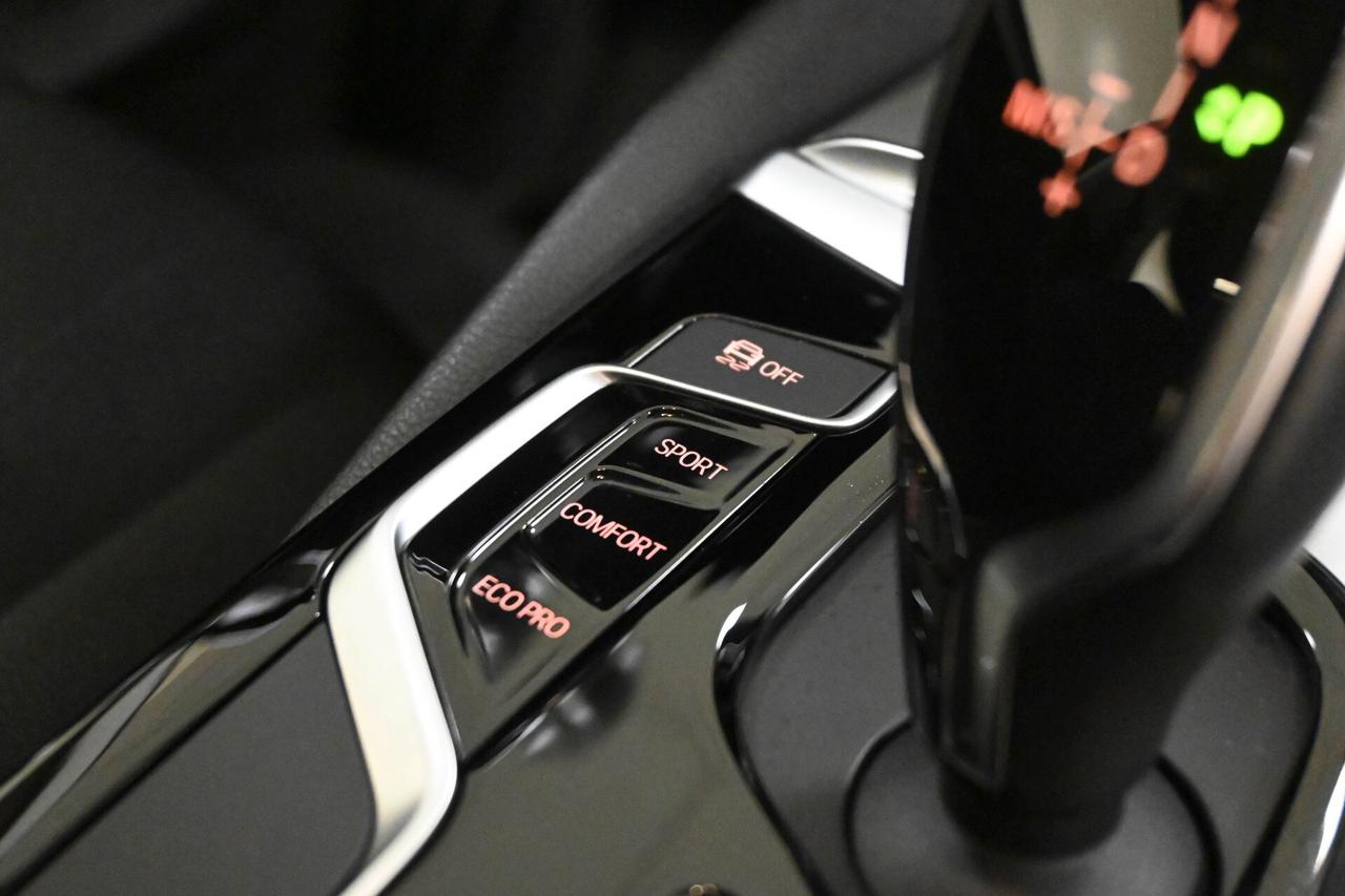 BMW Serie 5(G30/31/F90) 520d Business
