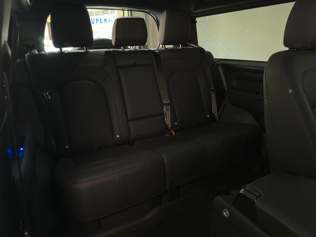 Land Rover Defender 90 3.0D I6 200 CV AWD Auto X-Dynamic SE