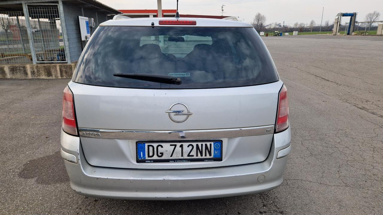 Opel Astra 1.6 16V VVT Station Wagon Cosmo