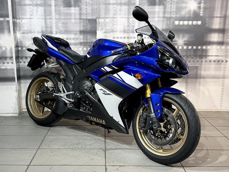 Yamaha YZF R1