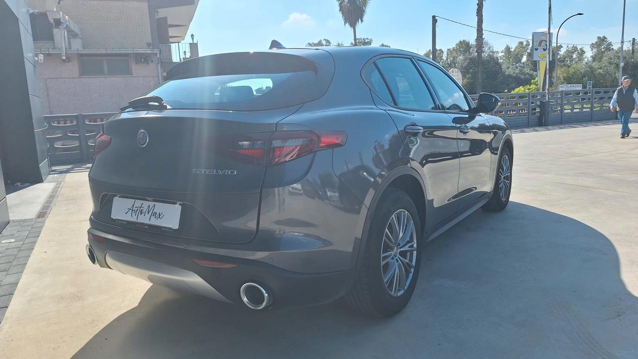 Alfa Romeo Stelvio 2.2 Turbodiesel 190 CV AT8 RWD Business